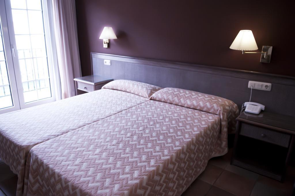 Hotel Santa Anna L'Estartit Quarto foto
